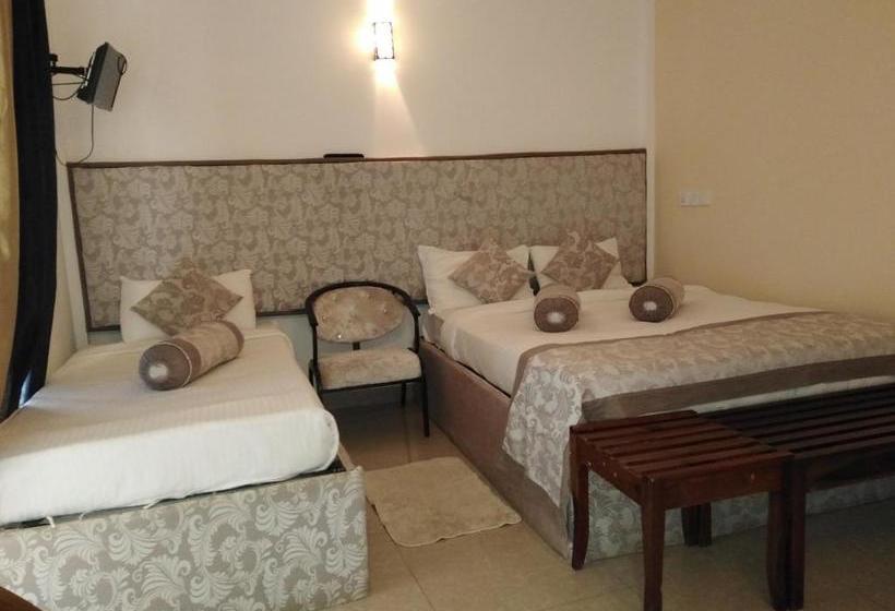 בית מלון כפרי Rest Master Luxury Holiday Bunglaw