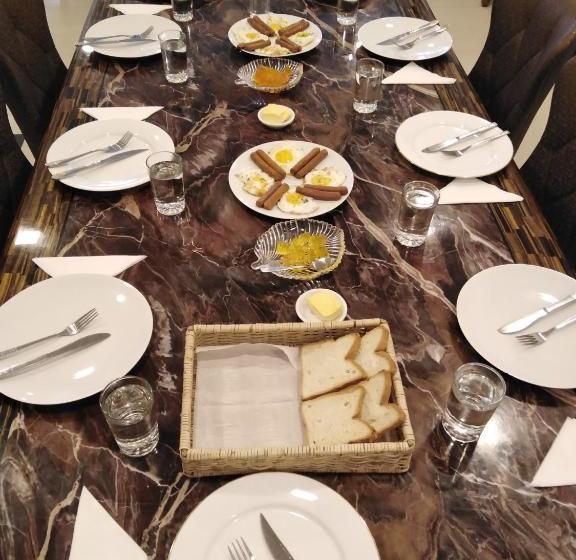 בית מלון כפרי Rest Master Luxury Holiday Bunglaw