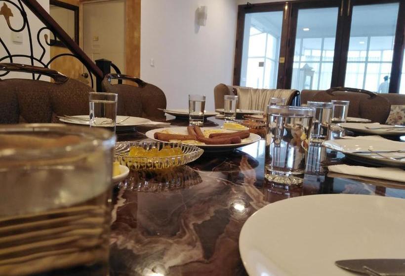 בית מלון כפרי Rest Master Luxury Holiday Bunglaw