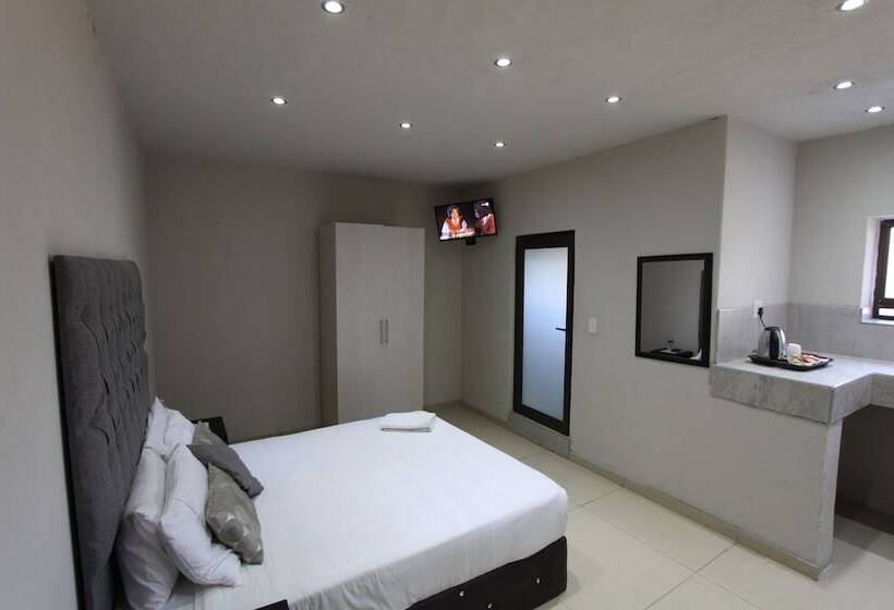 בית מלון כפרי Naldorado Executive Villa