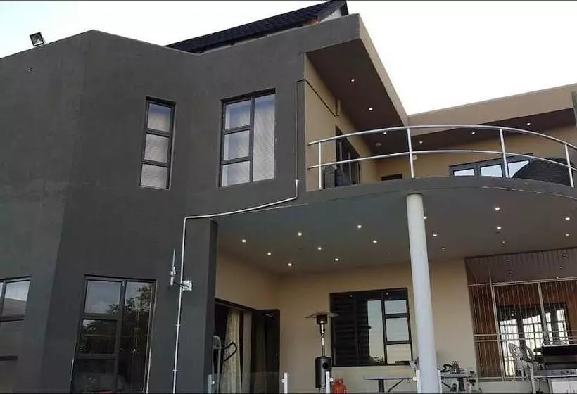 Hotelli Naldorado Executive Villa