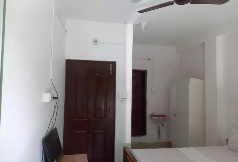 ペンション Parisha Residency  Temple Side