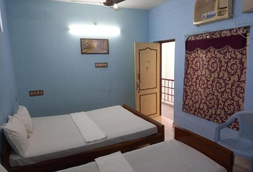 펜션 Parisha Residency  Temple Side