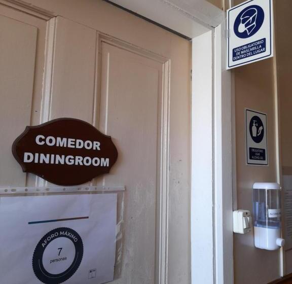 Hostel Residencial Tres Hermanos