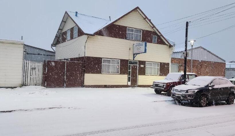 Hostel Residencial Tres Hermanos