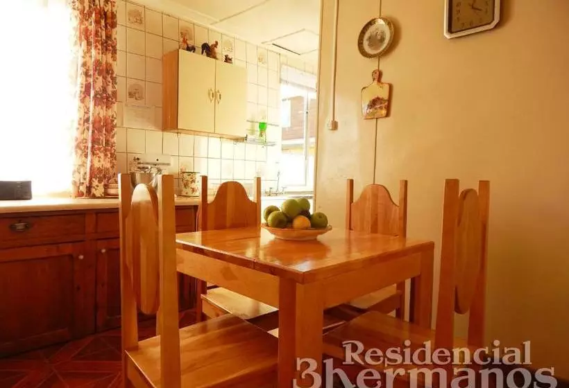 ユースホステル Residencial Tres Hermanos