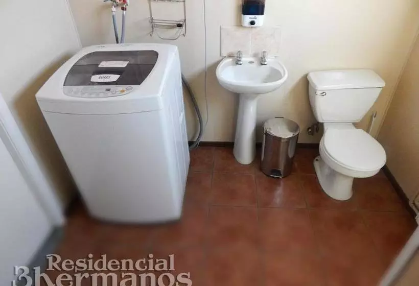 ユースホステル Residencial Tres Hermanos