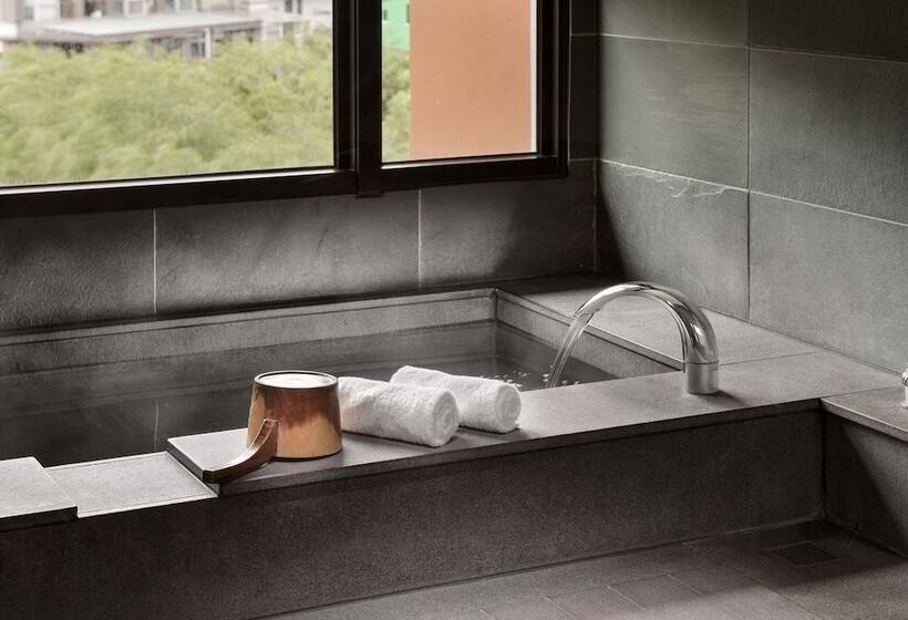 هتل Four Points By Sheraton Yilan Jiaoxi