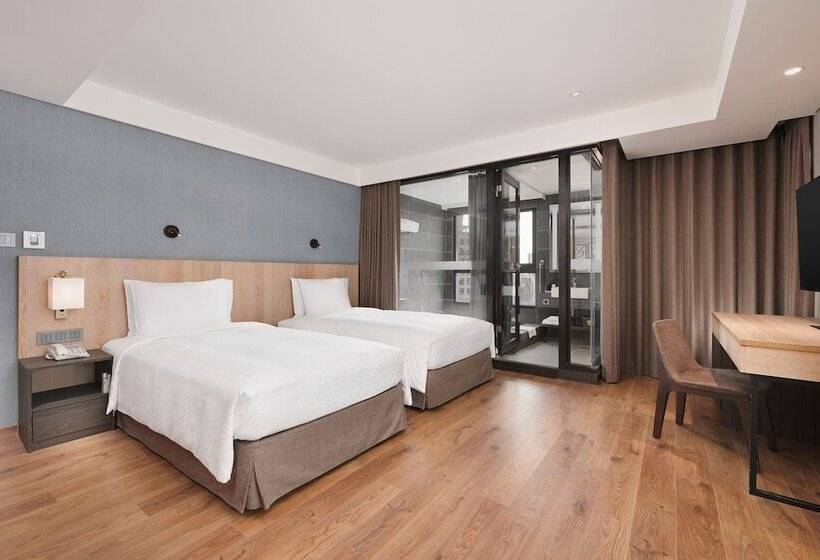 هتل Four Points By Sheraton Yilan Jiaoxi