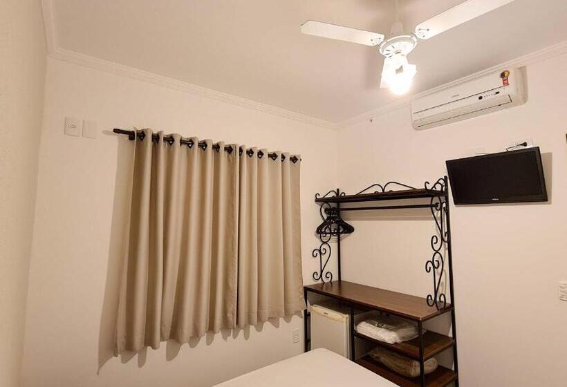 Общежитие Pousada Nossa Senhora Aparecida