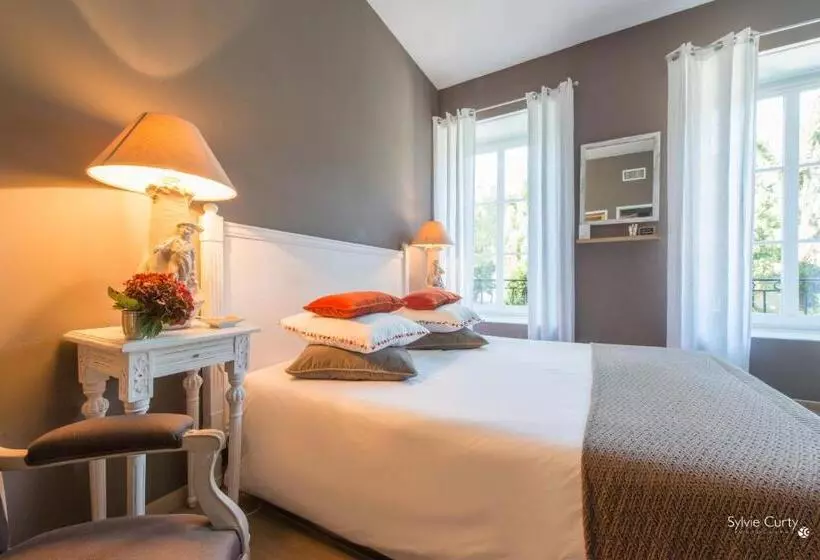 تختخواب و صبحانه Entre Hotes