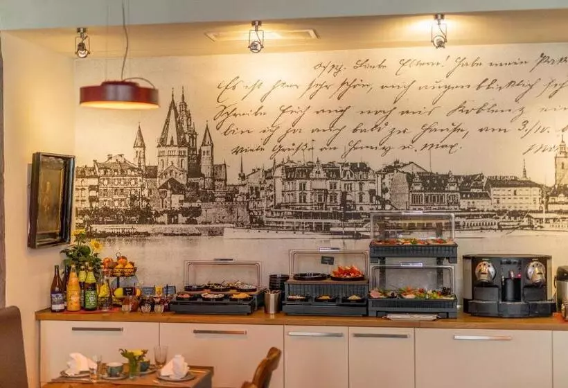 Hotelli Hof Ehrenfels