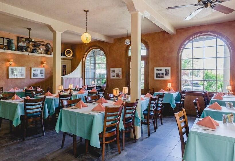 Panama Hotel And Suites