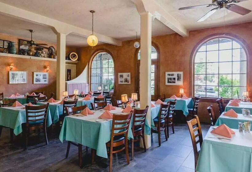 Panama Hotel And Suites