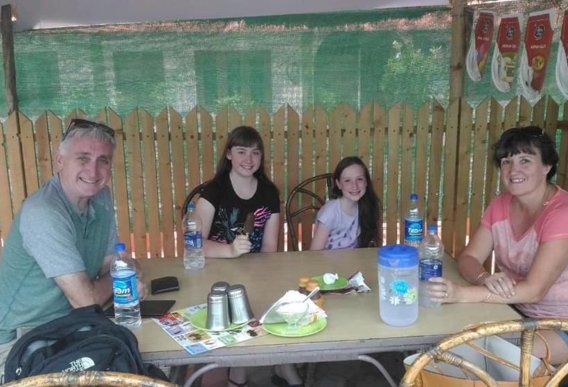 Pensió Abirami Guest House