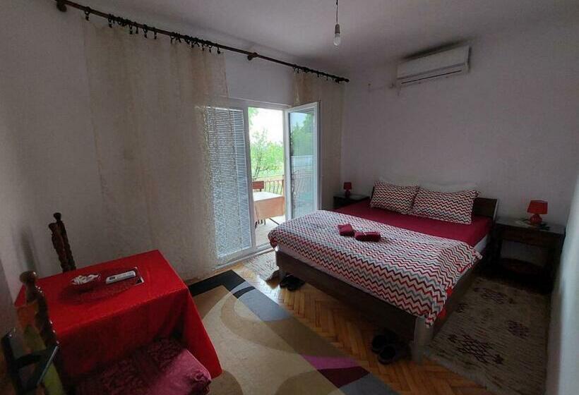 هتل Airport Home Radinovic