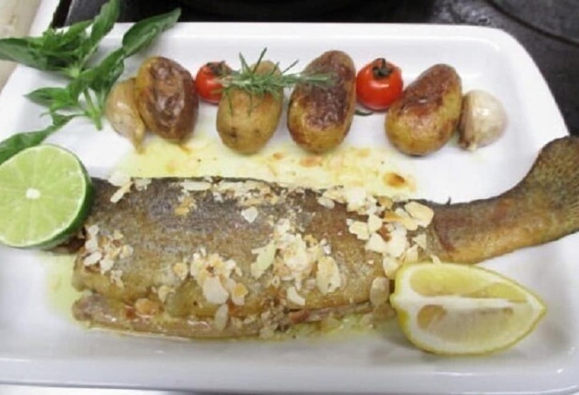 فندق Hôtel Restaurant Le Clos Charmant