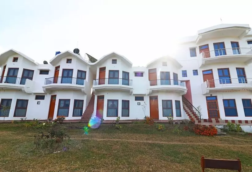 Oyo 26598 Apical Resort