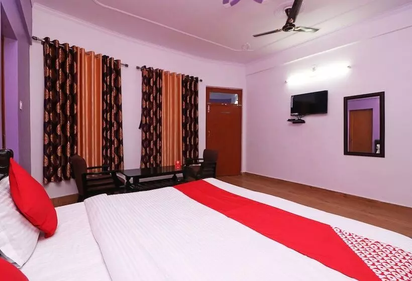 Oyo 26598 Apical Resort