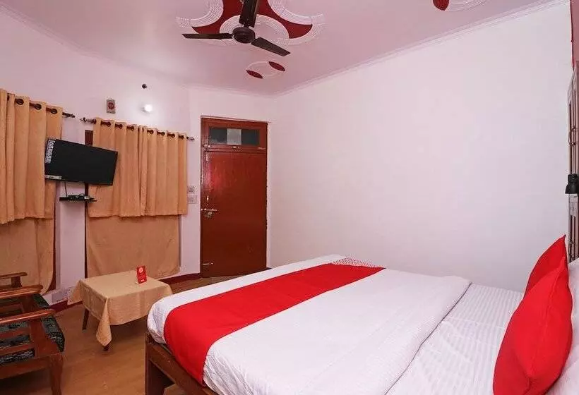 Oyo 26598 Apical Resort