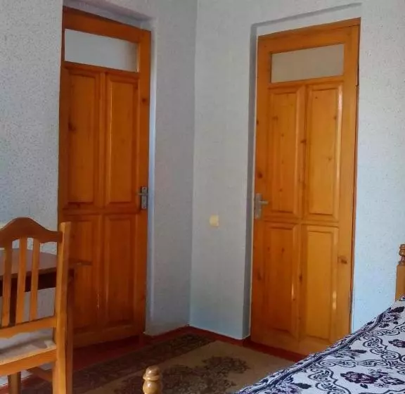 پانسیون Guest House Giorgi