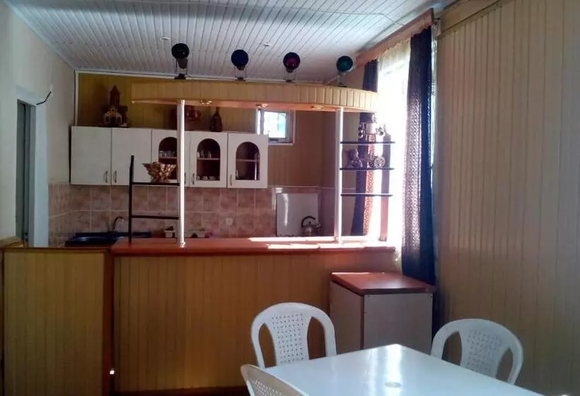 پانسیون Guest House Giorgi