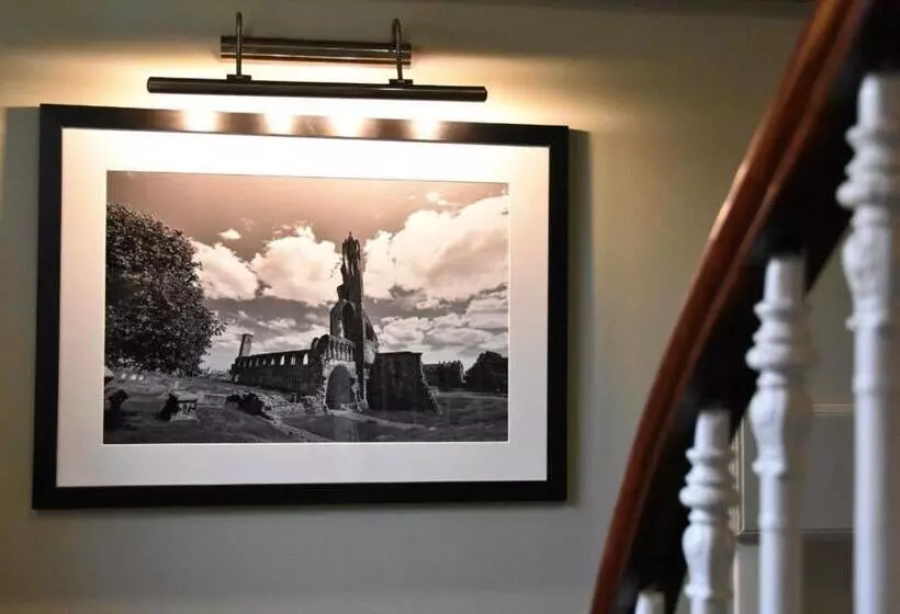 Hotelli Rooms At The Saint