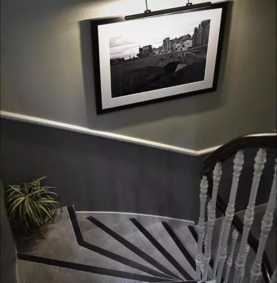 Hotelli Rooms At The Saint