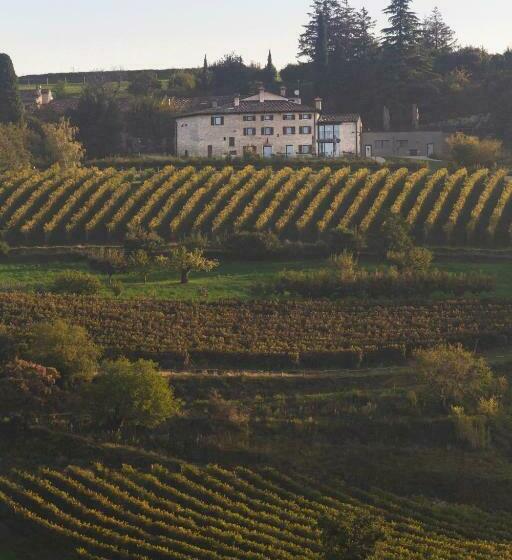 منتجع Ca' Del Moro Wine Retreat