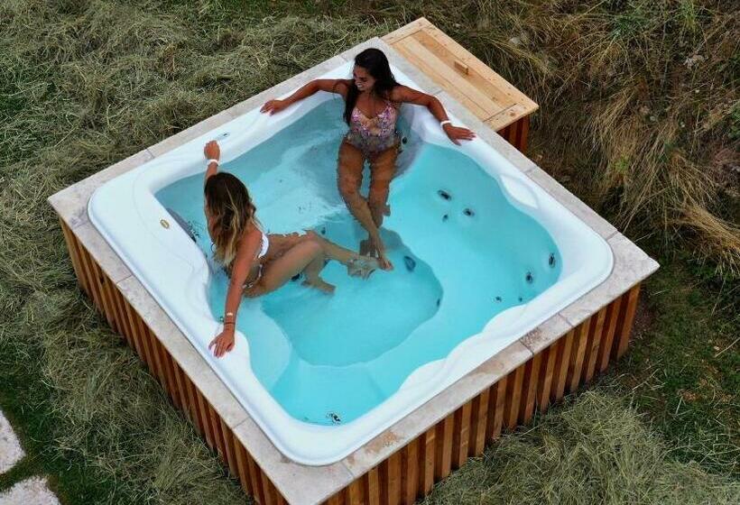 منتجع Ca' Del Moro Wine Retreat