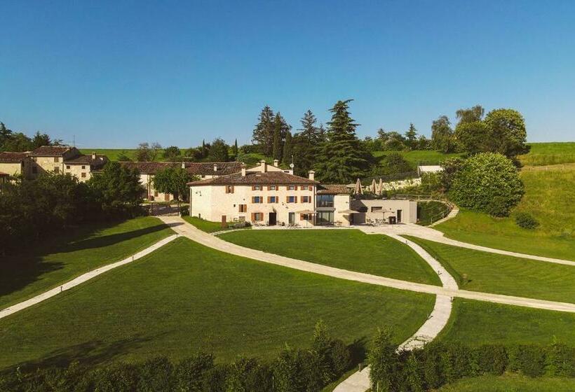 منتجع Ca' Del Moro Wine Retreat