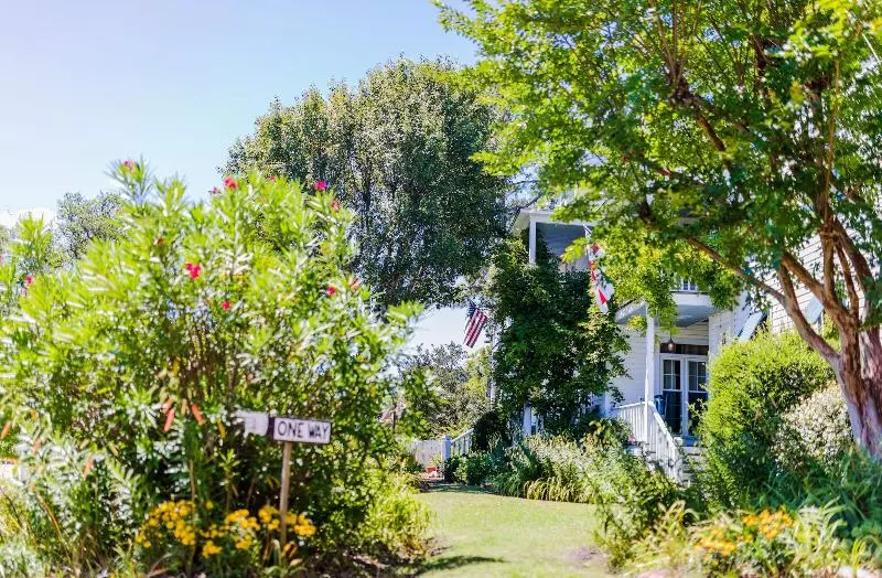 Aamiaismajoitus (B&B) Roanoke Island Inn