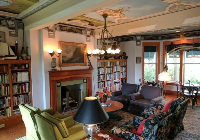 Aamiaismajoitus (B&B) Roanoke Island Inn