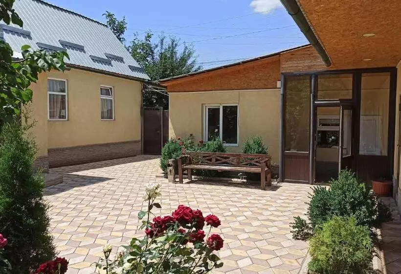 پانسیون Evergreen Guesthouse