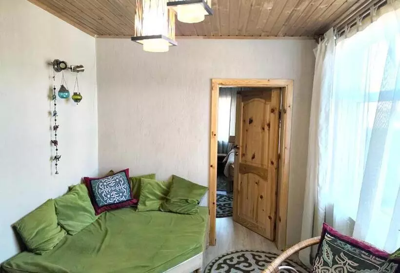 پانسیون Evergreen Guesthouse
