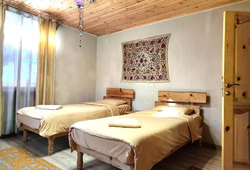 پانسیون Evergreen Guesthouse