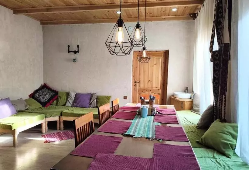 پانسیون Evergreen Guesthouse
