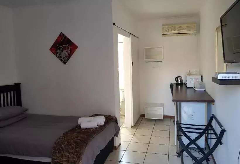 پانسیون Kgosi Lodge