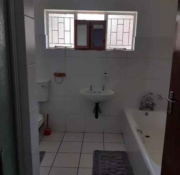 پانسیون Kgosi Lodge