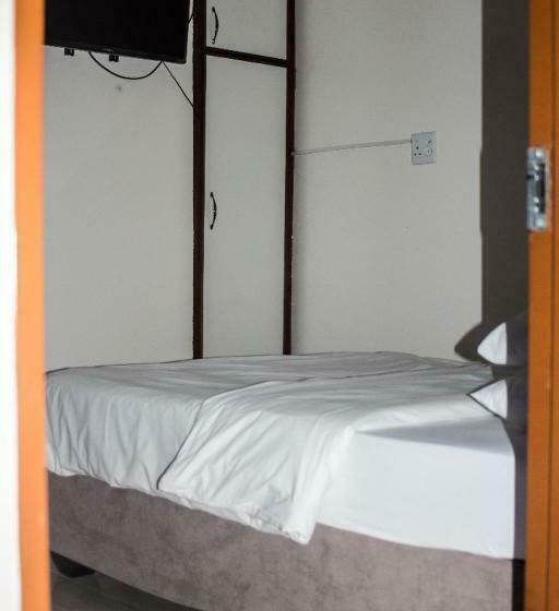 پانسیون Upi Guesthouse