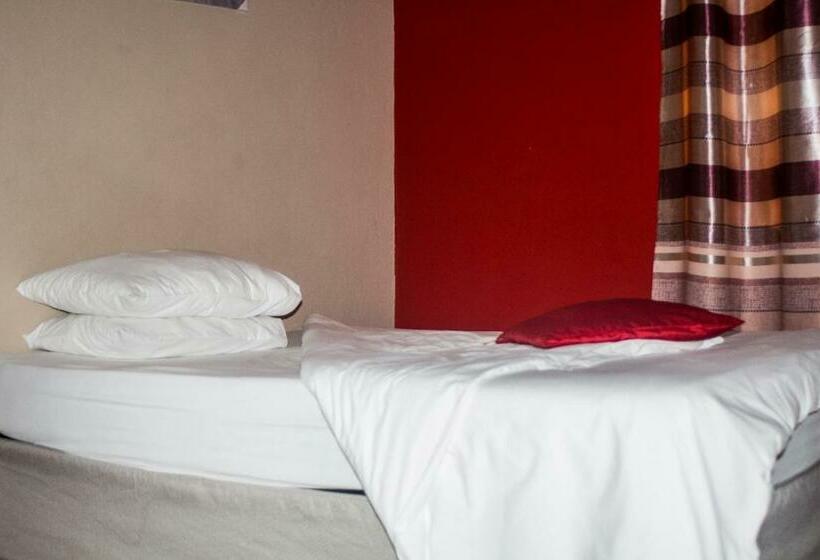 پانسیون Upi Guesthouse