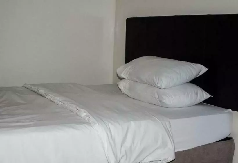 پانسیون Upi Guesthouse