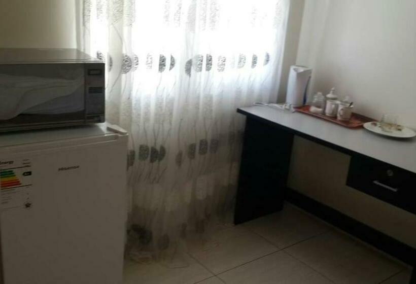 پانسیون Upi Guesthouse