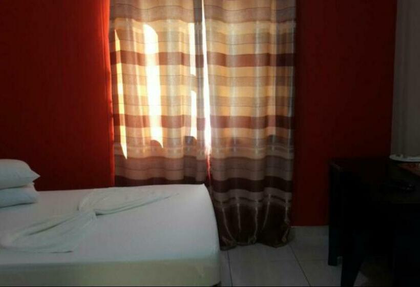 پانسیون Upi Guesthouse