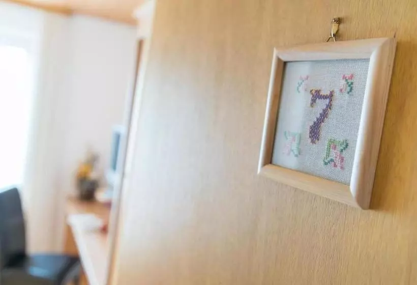 Pension Zum Ebenstein Am Donausteig