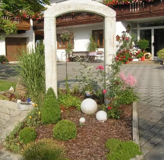 Pension Zum Ebenstein Am Donausteig