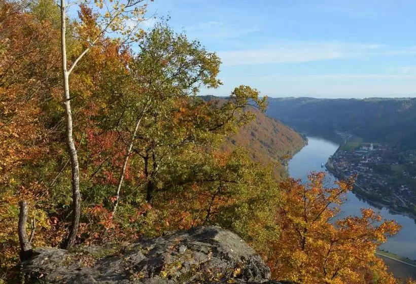 Pension Zum Ebenstein Am Donausteig