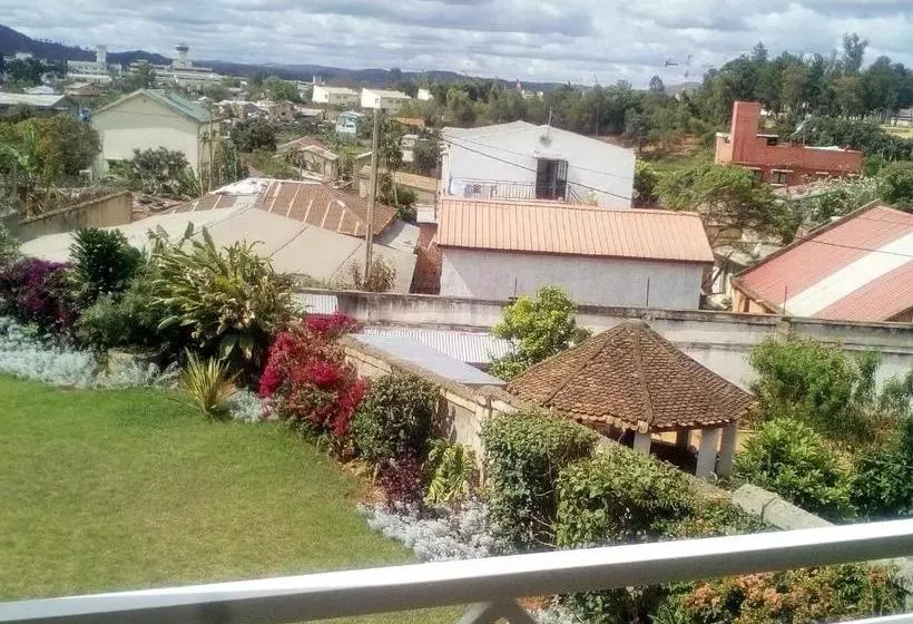 تختخواب و صبحانه Sahamalaza