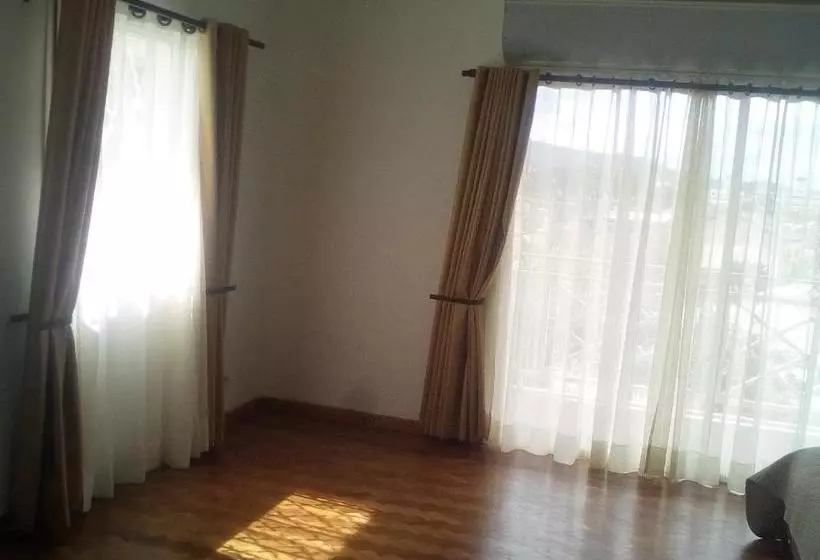 تختخواب و صبحانه Sahamalaza