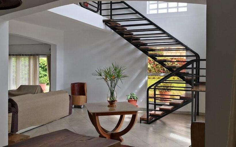 ベッドアンドブレックファースト Sahamalaza